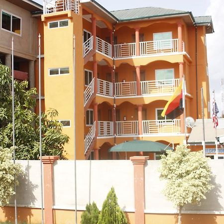 Jostev Hotel Kumasi Extérieur photo