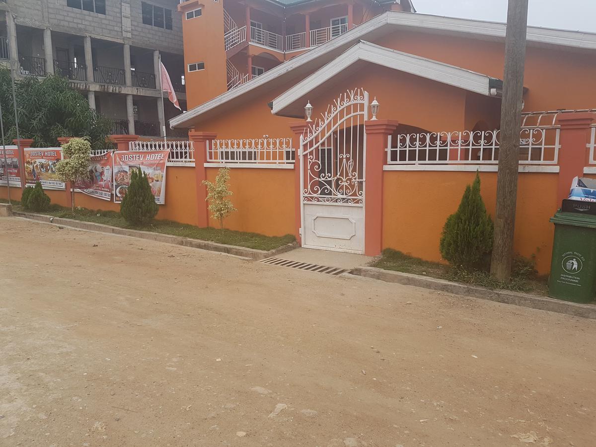 Jostev Hotel Kumasi Extérieur photo
