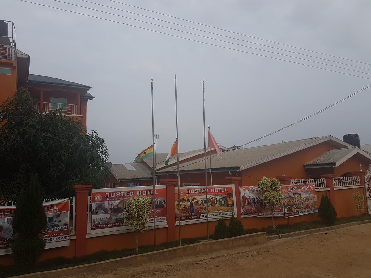 Jostev Hotel Kumasi Extérieur photo