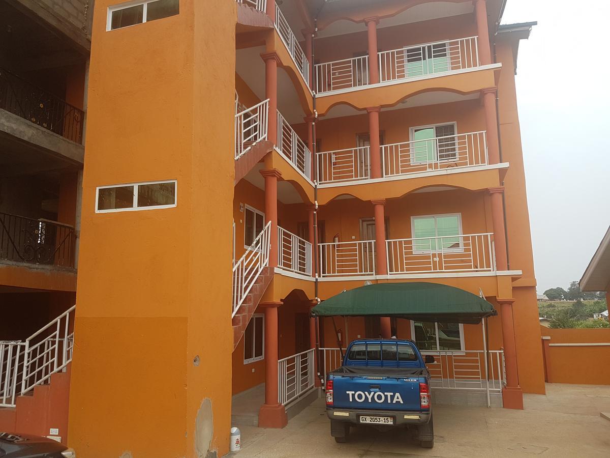 Jostev Hotel Kumasi Extérieur photo