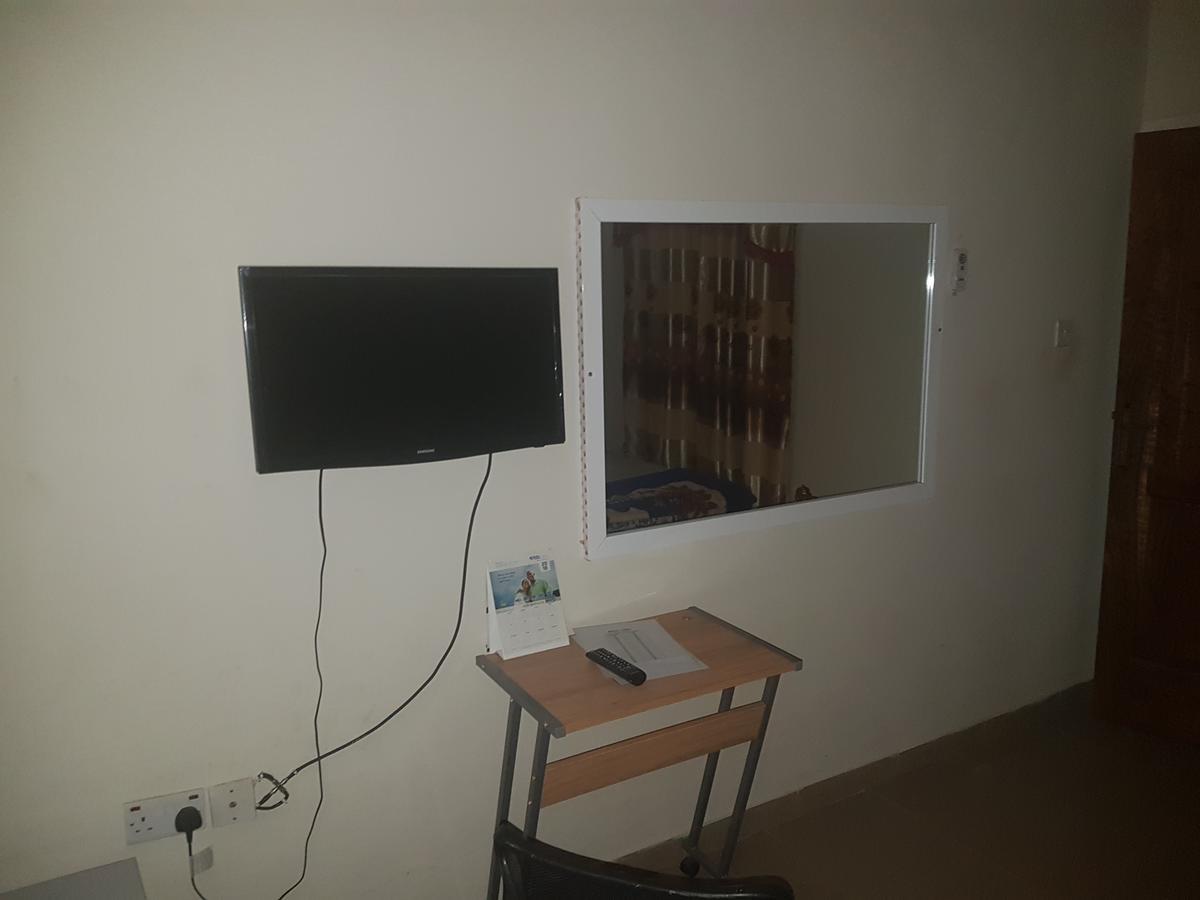 Jostev Hotel Kumasi Extérieur photo