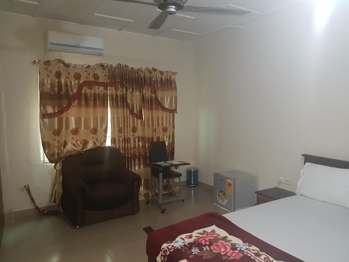 Jostev Hotel Kumasi Extérieur photo
